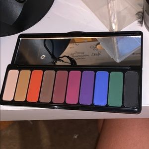 Elf pallet